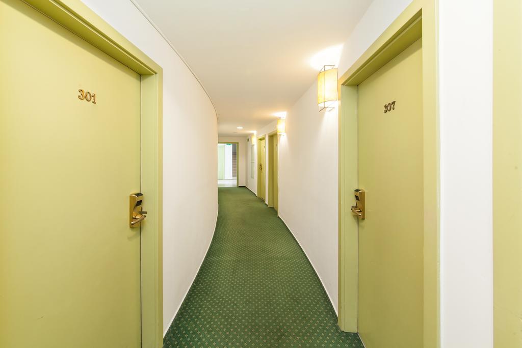 Hotel Vitkov Прага Екстериор снимка