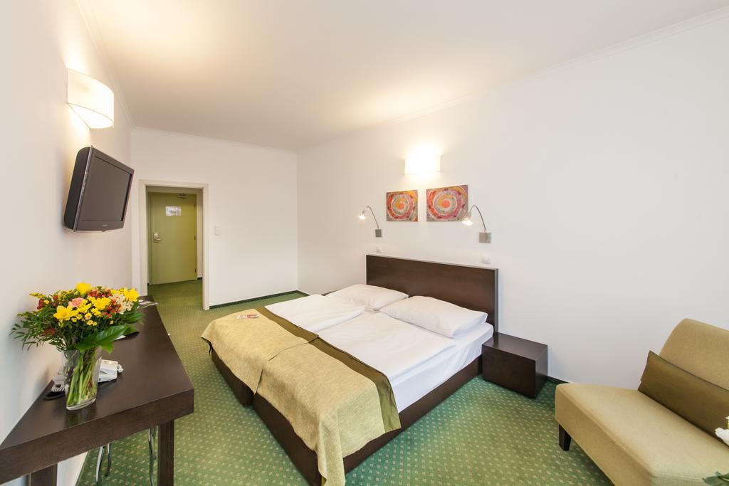 Hotel Vitkov Прага Екстериор снимка